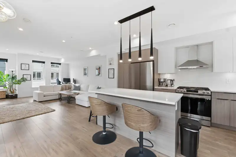 10 11851 232 STREET - photo 3 of 39