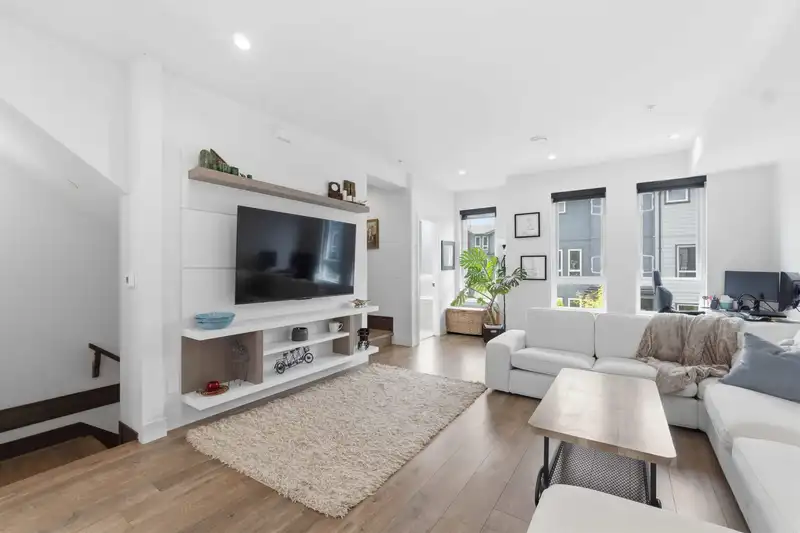 10 11851 232 STREET - photo 4 of 39