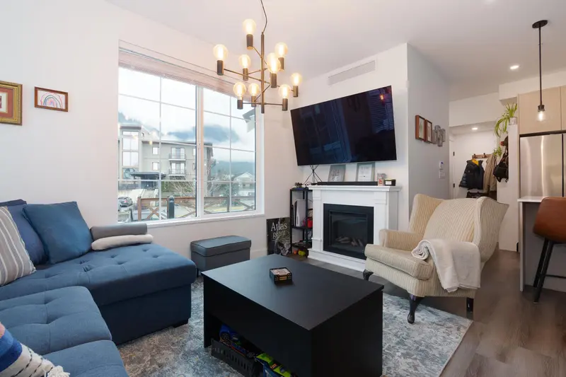 11 7360 CRABAPPLE COURT - photo 4 of 24