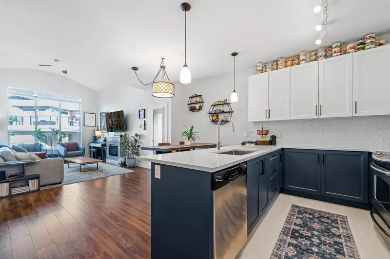 406 240 FRANCIS WAY - photo 2 of 40