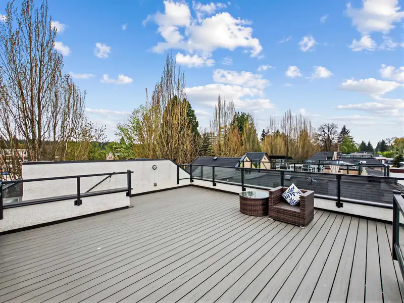 4555 W 9TH AVENUE - photo 2 of 40