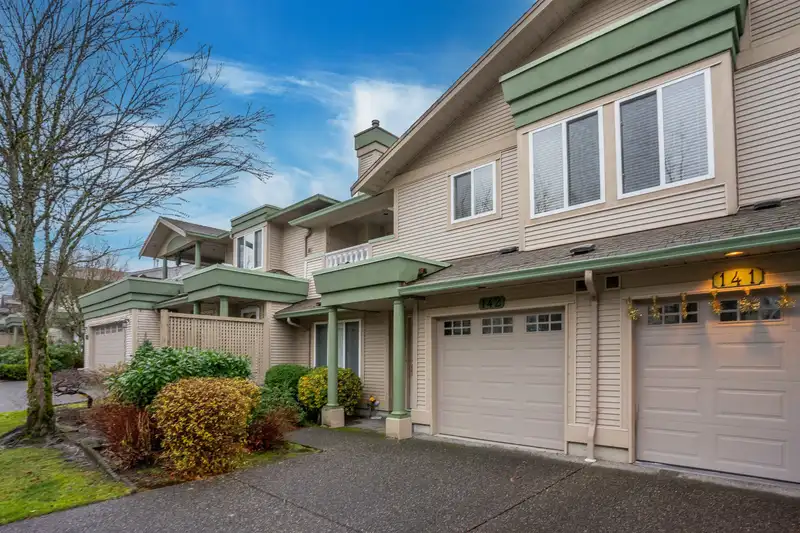 142 13888 70 AVENUE - photo 1 of 26