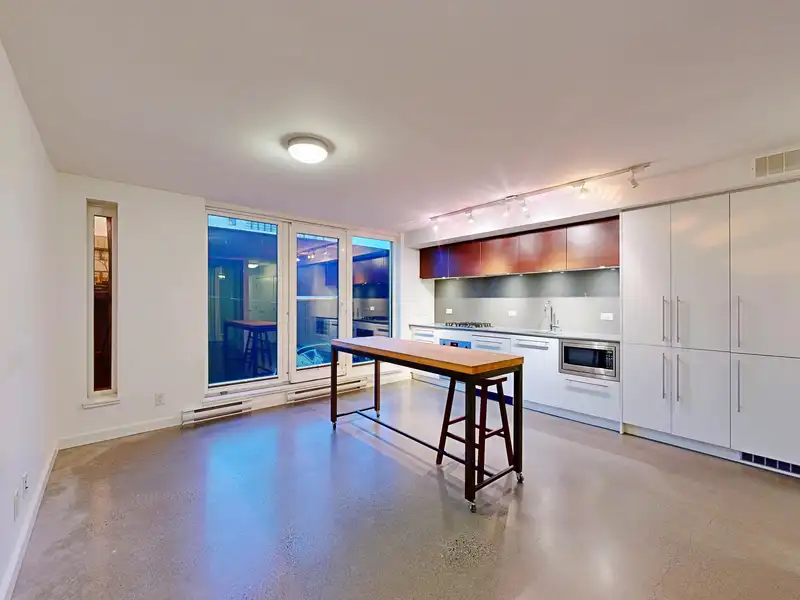 506 150 E CORDOVA STREET - photo 1 of 23
