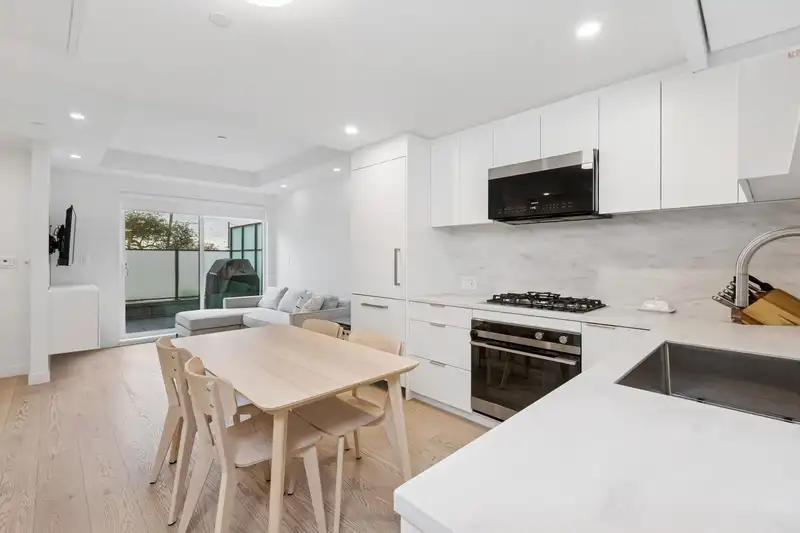 112 650 E 2ND STREET - photo 2 of 40