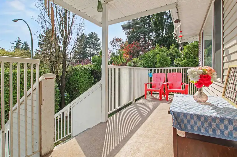 101 13915 72 AVENUE - photo 1 of 20