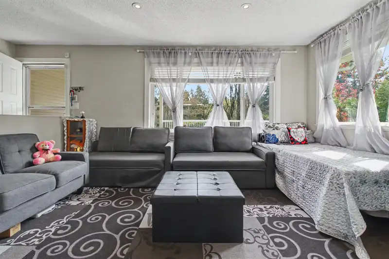 101 13915 72 AVENUE - photo 4 of 20