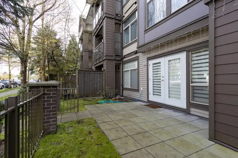 103 15322 101 AVENUE - photo 2 of 17