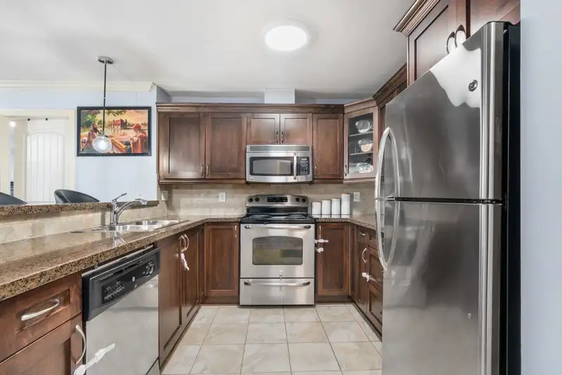 315 8084 120A STREET - photo 2 of 36