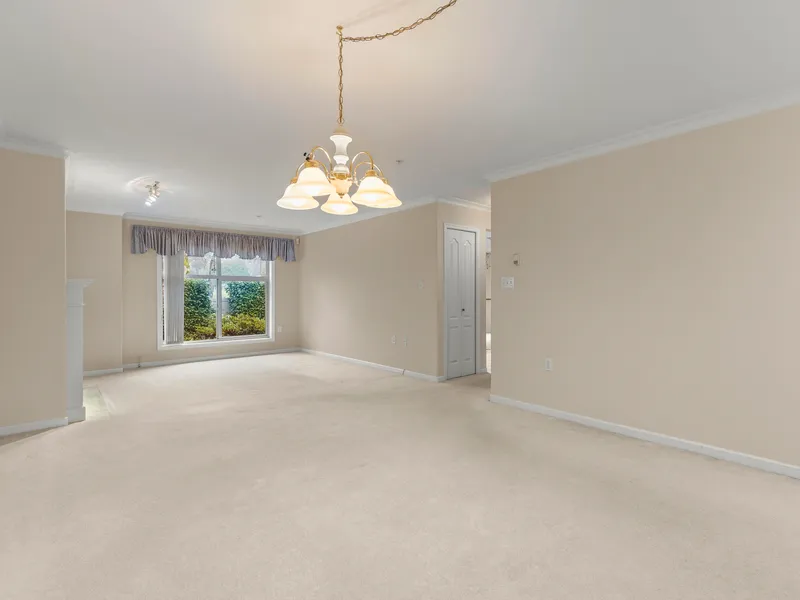 118 15350 19A AVENUE - photo 3 of 25