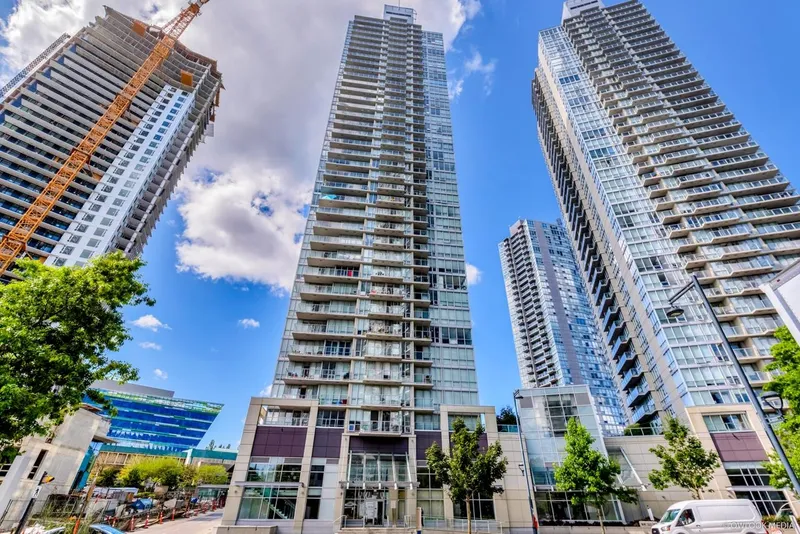 3001 9981 WHALLEY BOULEVARD - photo 1 of 22