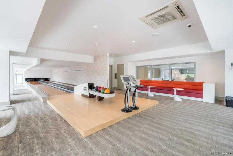 3001 9981 WHALLEY BOULEVARD - photo 4 of 22