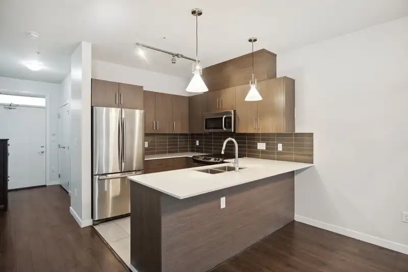 PH20 5288 GRIMMER STREET - photo 2 of 16