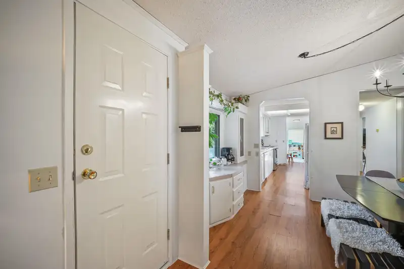 78 3295 SUNNYSIDE ROAD - photo 4 of 32