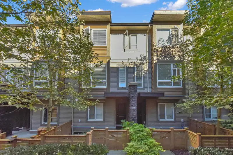 95 5888 144 STREET - photo 4 of 40