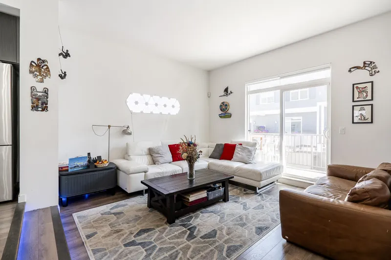 94 8130 136A STREET - photo 3 of 25