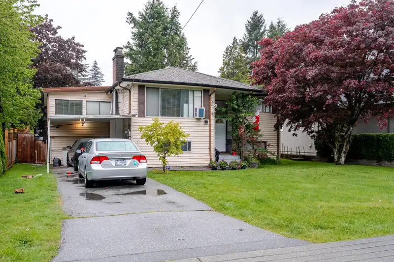 654 LINTON STREET - photo 1 of 36