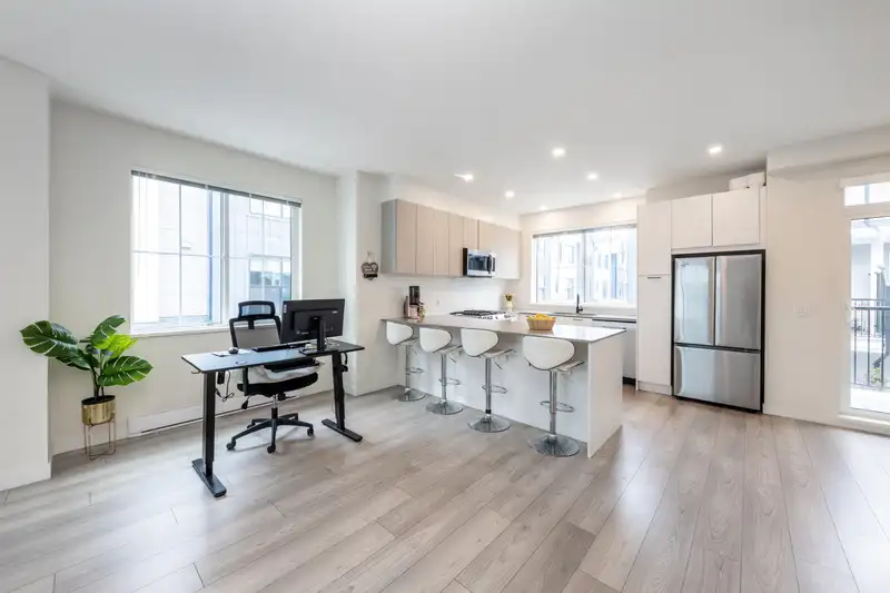 123 488 FURNESS STREET - photo 4 of 16