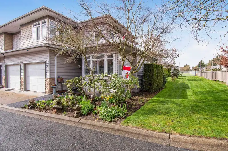 53 15070 66A AVENUE - photo 1 of 21