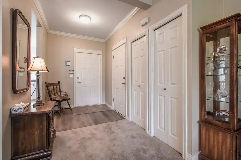 53 15070 66A AVENUE - photo 2 of 21