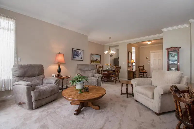 53 15070 66A AVENUE - photo 3 of 21