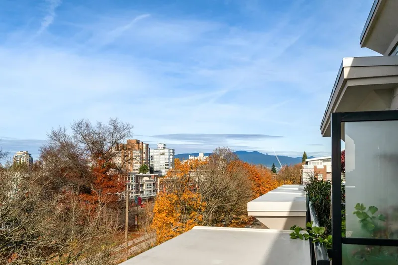 PH4 2089 W 43RD AVENUE - photo 3 of 22