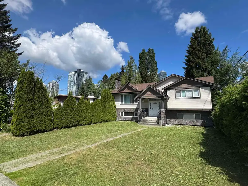 589 FOSTER AVENUE - photo 1 of 3