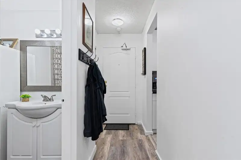 109 9477 COOK STREET - photo 4 of 25