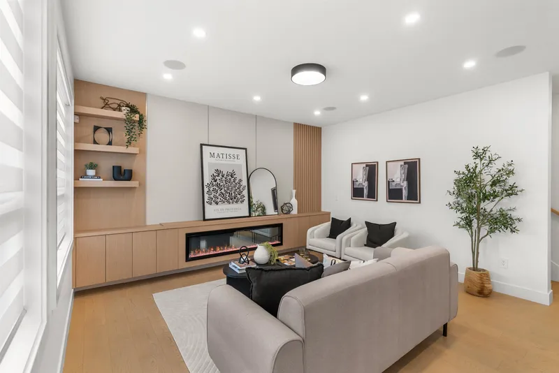 4816 42A AVENUE - photo 1 of 25