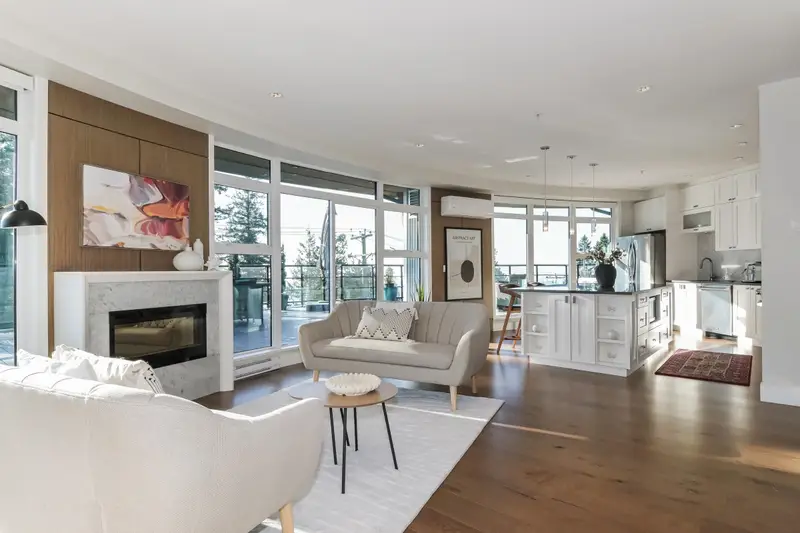 418 14855 THRIFT AVENUE - photo 3 of 25