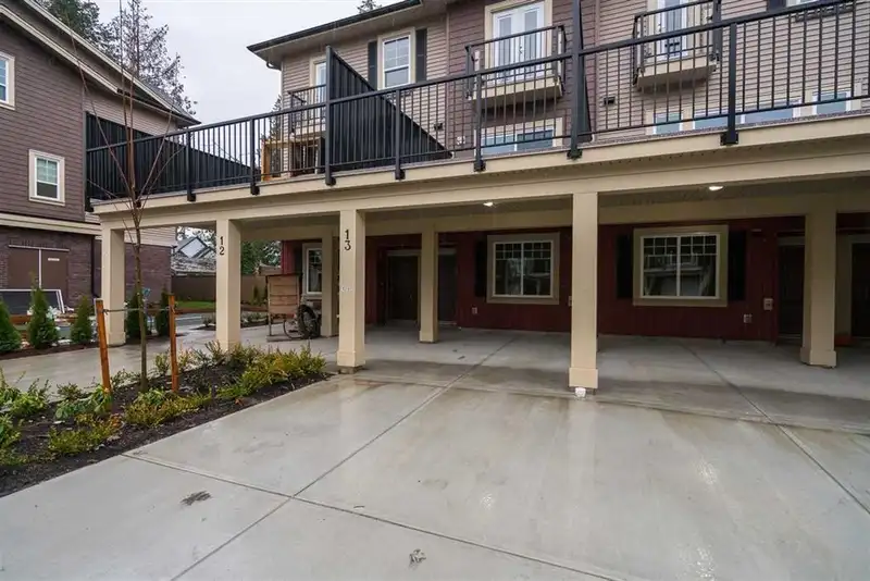 13 2530 JANZEN STREET - photo 3 of 38