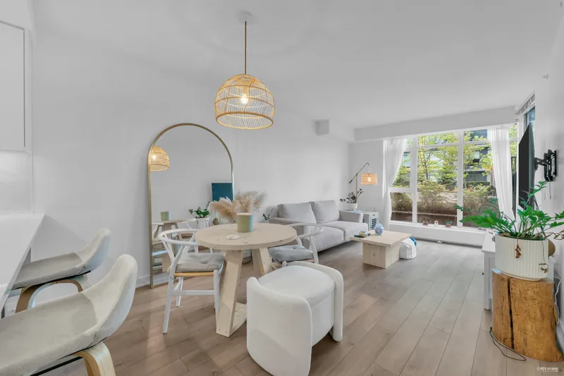 103 8940 UNIVERSITY CRESCENT - photo 1 of 25