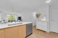 103 8940 UNIVERSITY CRESCENT - thumbnail 3
