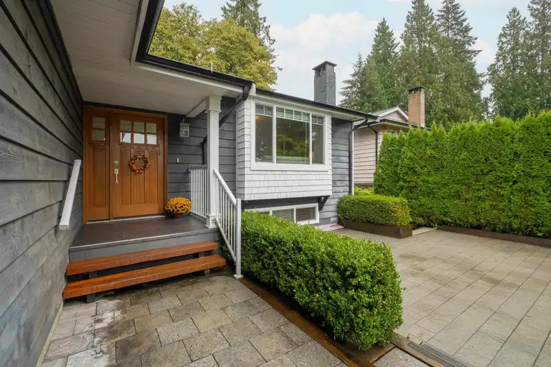 3167 DRYDEN WAY - photo 3 of 40