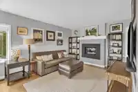 901 CALVERHALL STREET - thumbnail 6