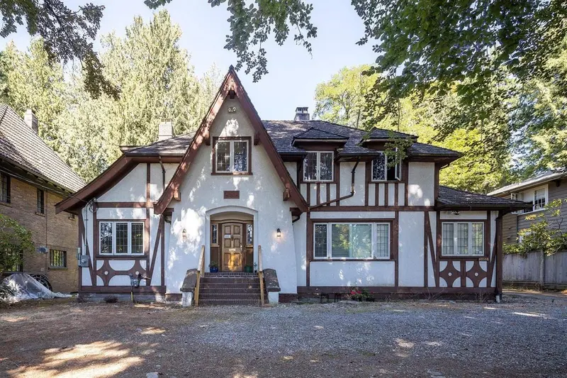 2629 W 49TH AVENUE - photo 3 of 7