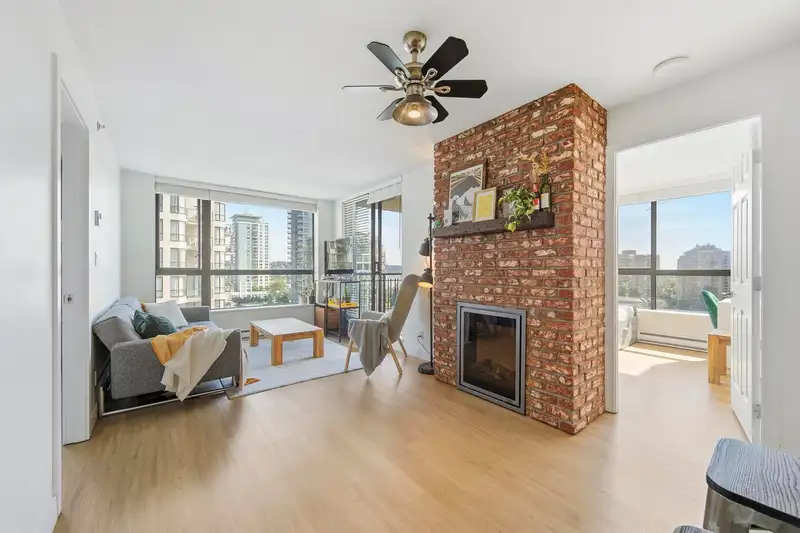 1007 833 AGNES STREET - photo 1 of 32