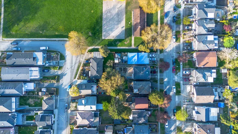 5311 MCKINNON STREET - photo 4 of 5