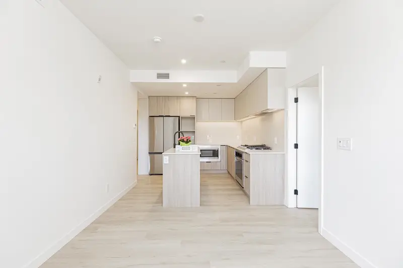 409 623 KEMSLEY AVENUE - photo 4 of 25