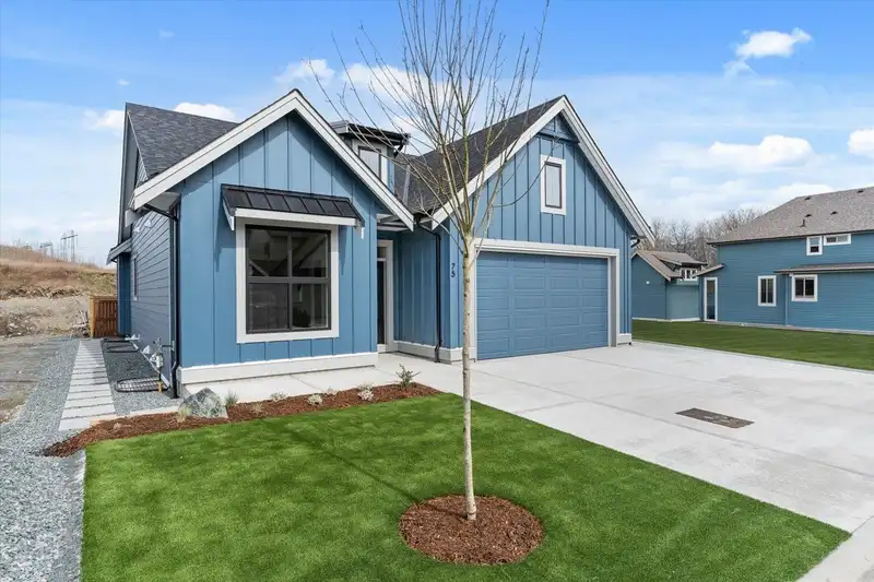 75 46211 PROMONTORY ROAD - photo 1 of 39