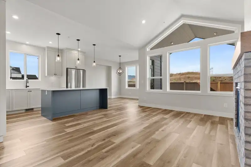 75 46211 PROMONTORY ROAD - photo 4 of 39
