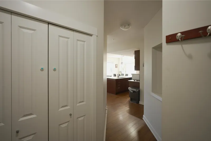 204 13339 102A AVENUE - photo 3 of 25