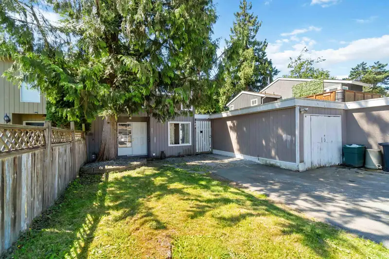 881 PINEBROOK PLACE - photo 2 of 22