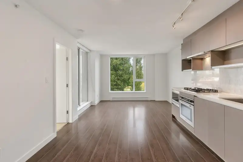 809 13750 100 AVENUE - photo 2 of 32