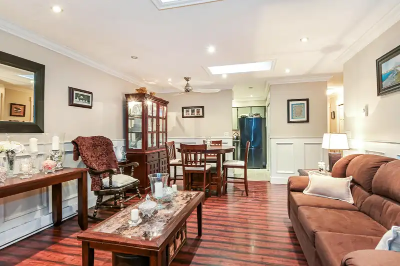 8037 139A STREET - photo 2 of 22