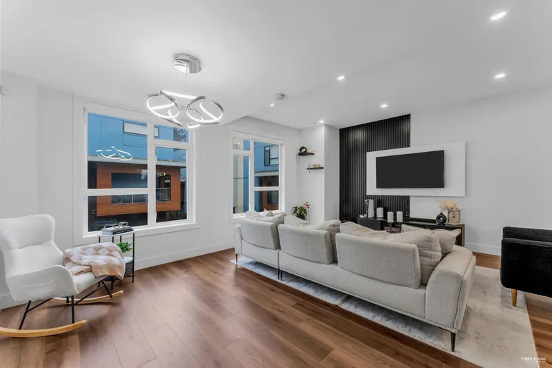 33 5858 132 STREET - photo 3 of 18