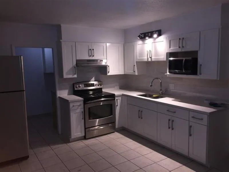 13019-13021 106 AVENUE - photo 3 of 19