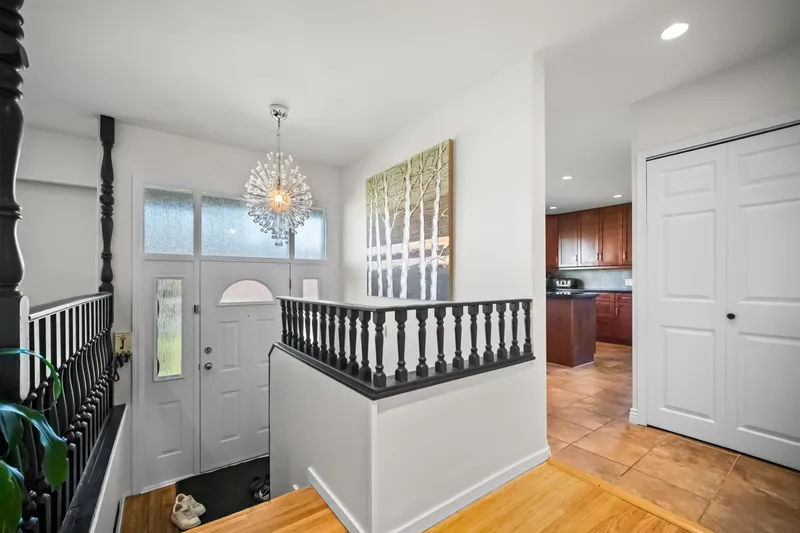 36 MOUNT ROYAL DRIVE - photo 3 of 25