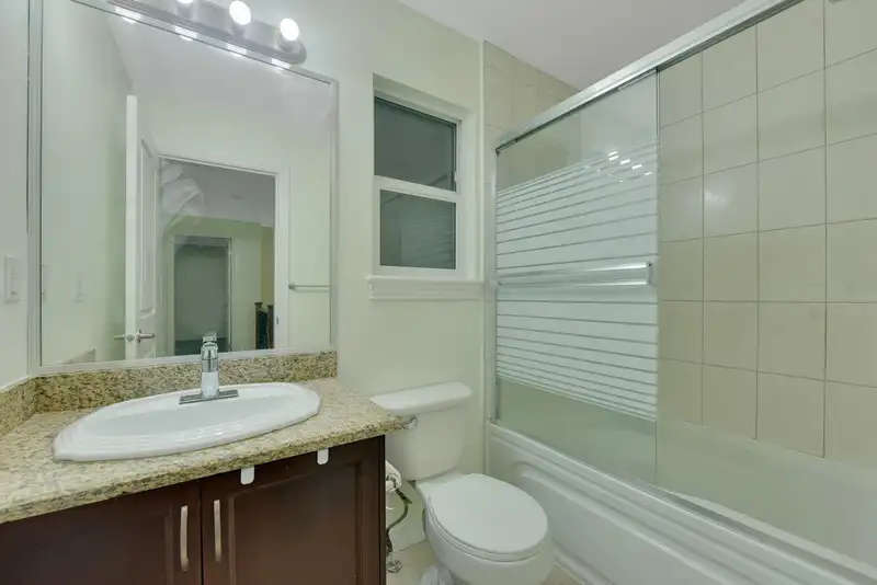 27689 FRASER HIGHWAY - photo 3 of 40