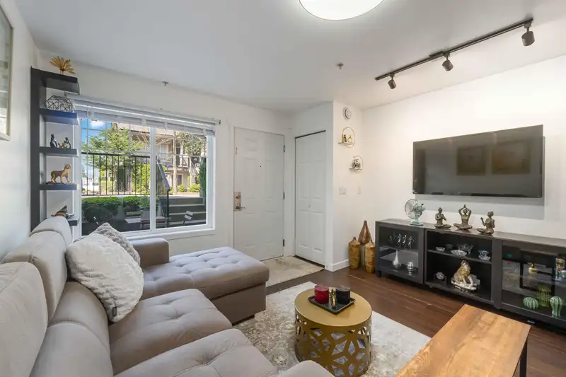 118 13958 108 AVENUE - photo 3 of 35