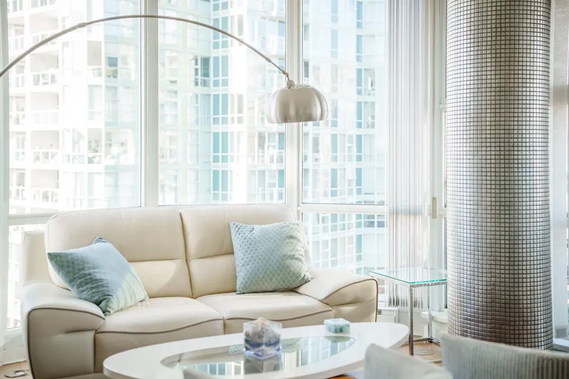 1906 1077 MARINASIDE CRESCENT - photo 2 of 25